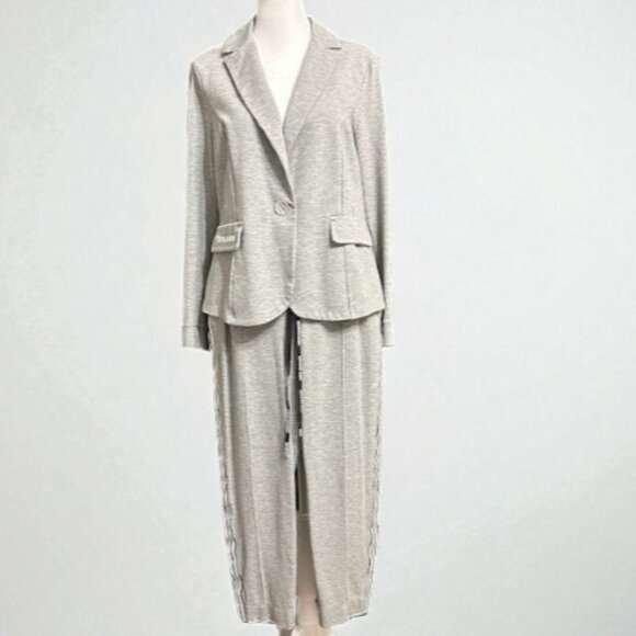 Gray Women's Suit in Sporty-Elegant Style Size: M - Picture 2 of 9
